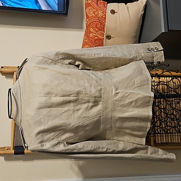 The Limited Linen Blazer - Picture 8 of 9